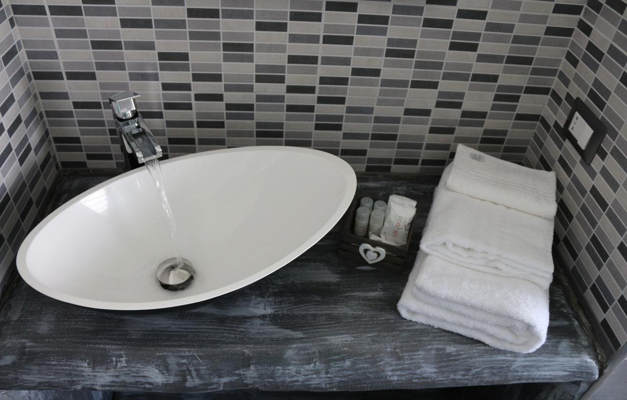 Apple Rooms Rome Airport Fiumicino Kültér fotó Bathroom amenities