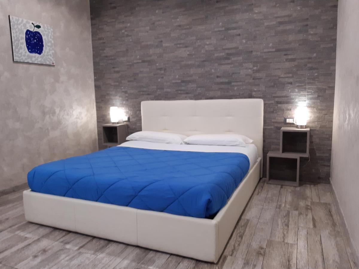 Apple Rooms Rome Airport Fiumicino Kültér fotó A bedroom